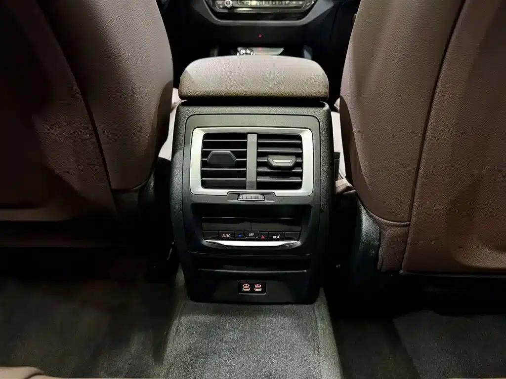 BMW X3 2023 xDrive30i Leading Edition M Sport Package — миниатюра 21
