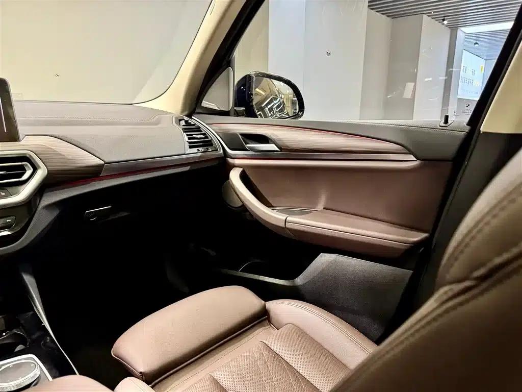BMW X3 2023 xDrive30i Leading Edition M Sport Package — миниатюра 29