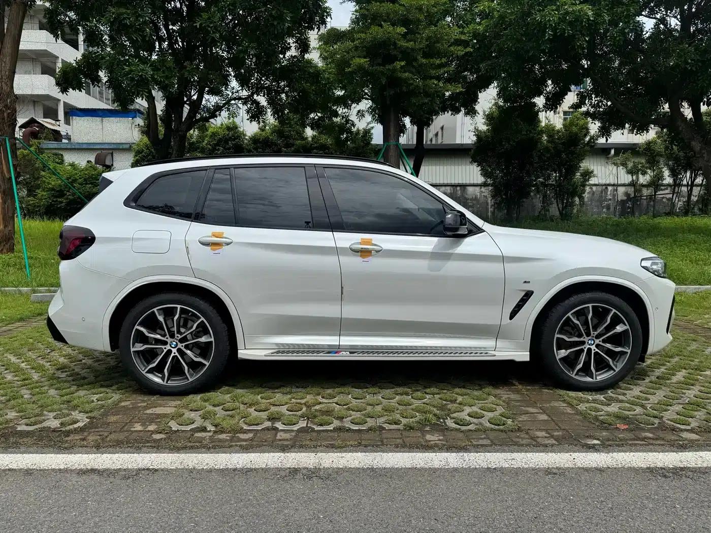 BMW X3 2023 xDrive30i Luxury M Sport Package — миниатюра 4