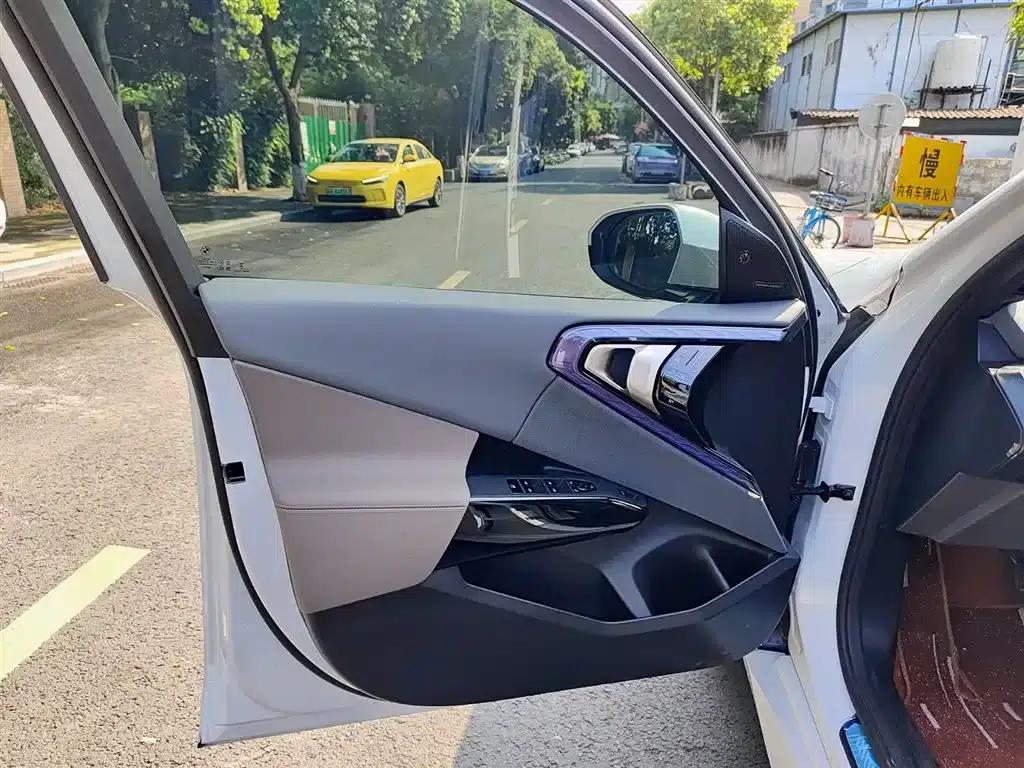 BMW X3 2026 xDrive30L Leading Edition M Sport Shadow Edition — миниатюра 6