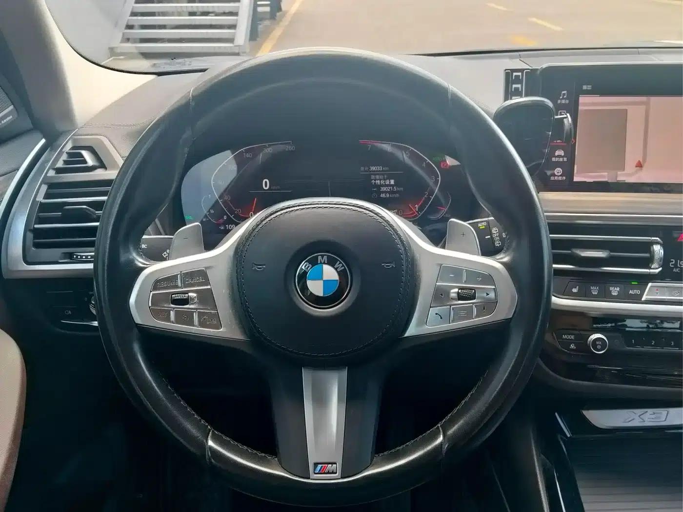 BMW X3 2022 xDrive30i Leading Edition M Sport Package — миниатюра 11