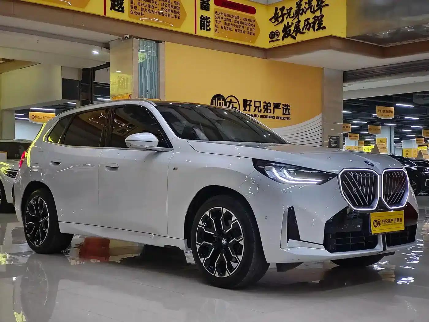 BMW X3 2025 xDrive30L Leading Edition M Sport Package — миниатюра 3