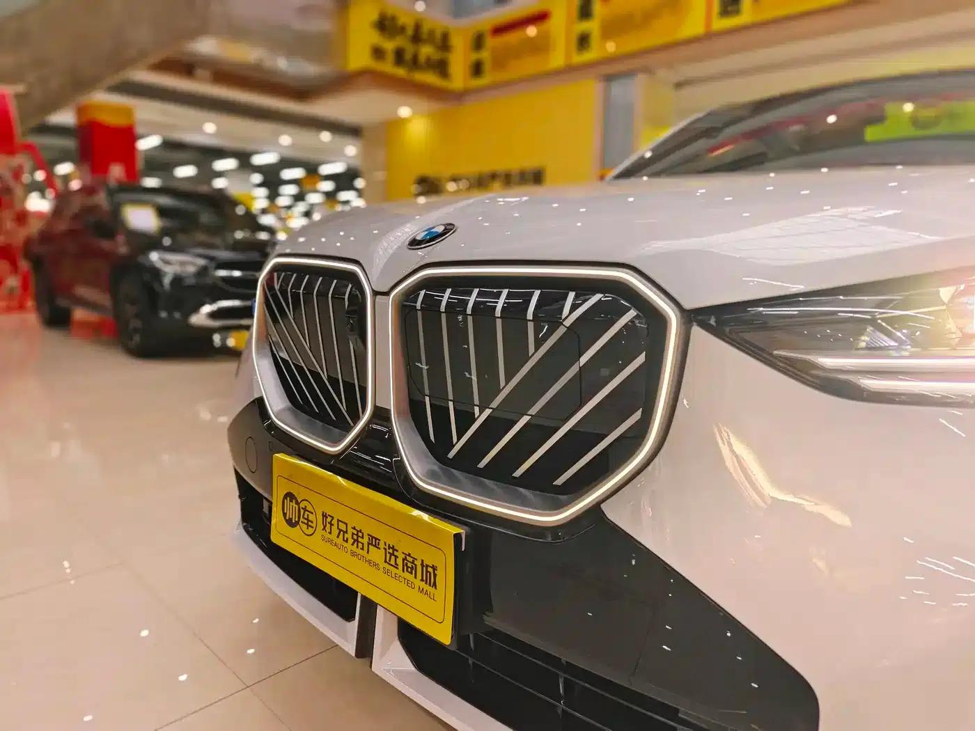 BMW X3 2025 xDrive30L Leading Edition M Sport Package — миниатюра 4