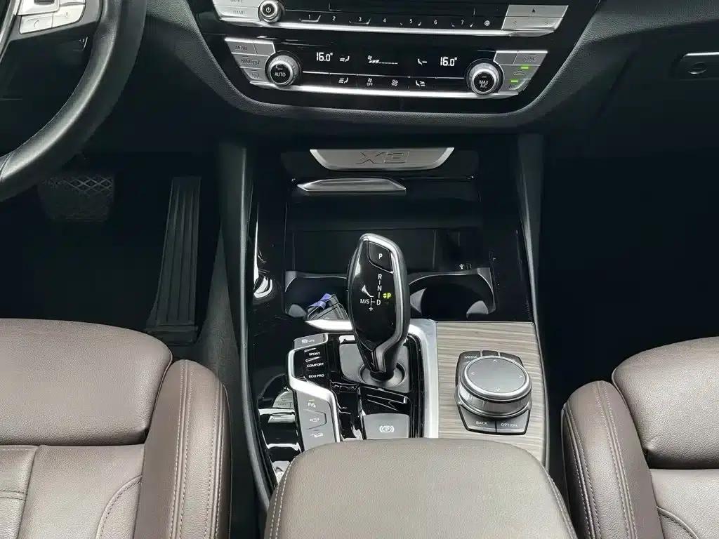 BMW X3 2019 xDrive28i Luxury Package — миниатюра 14