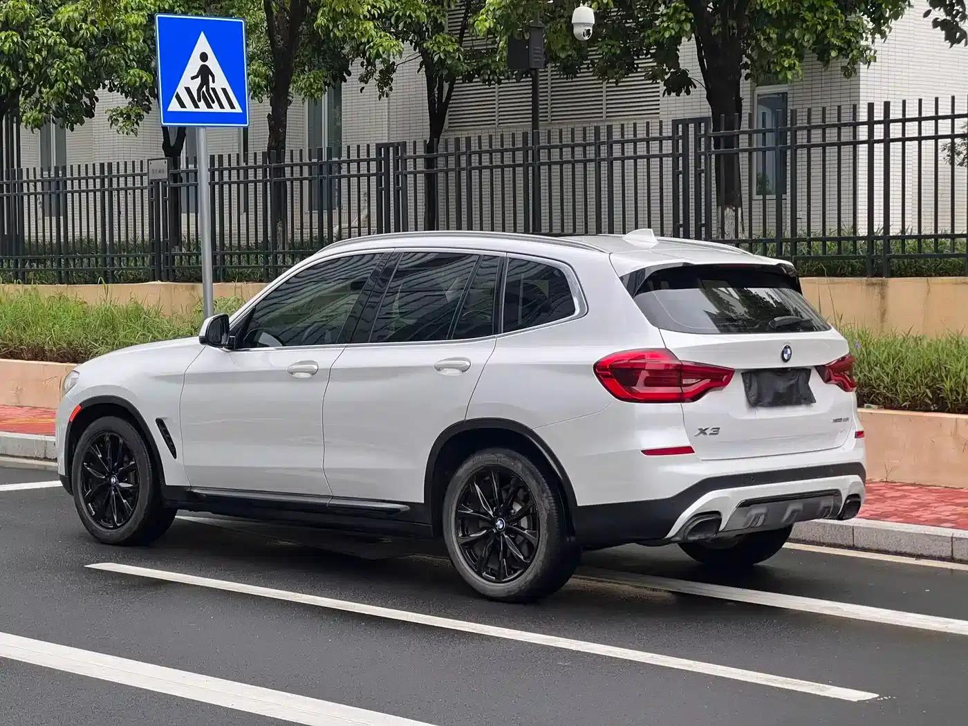 BMW X3 2021 xDrive25i Luxury Package — миниатюра 4