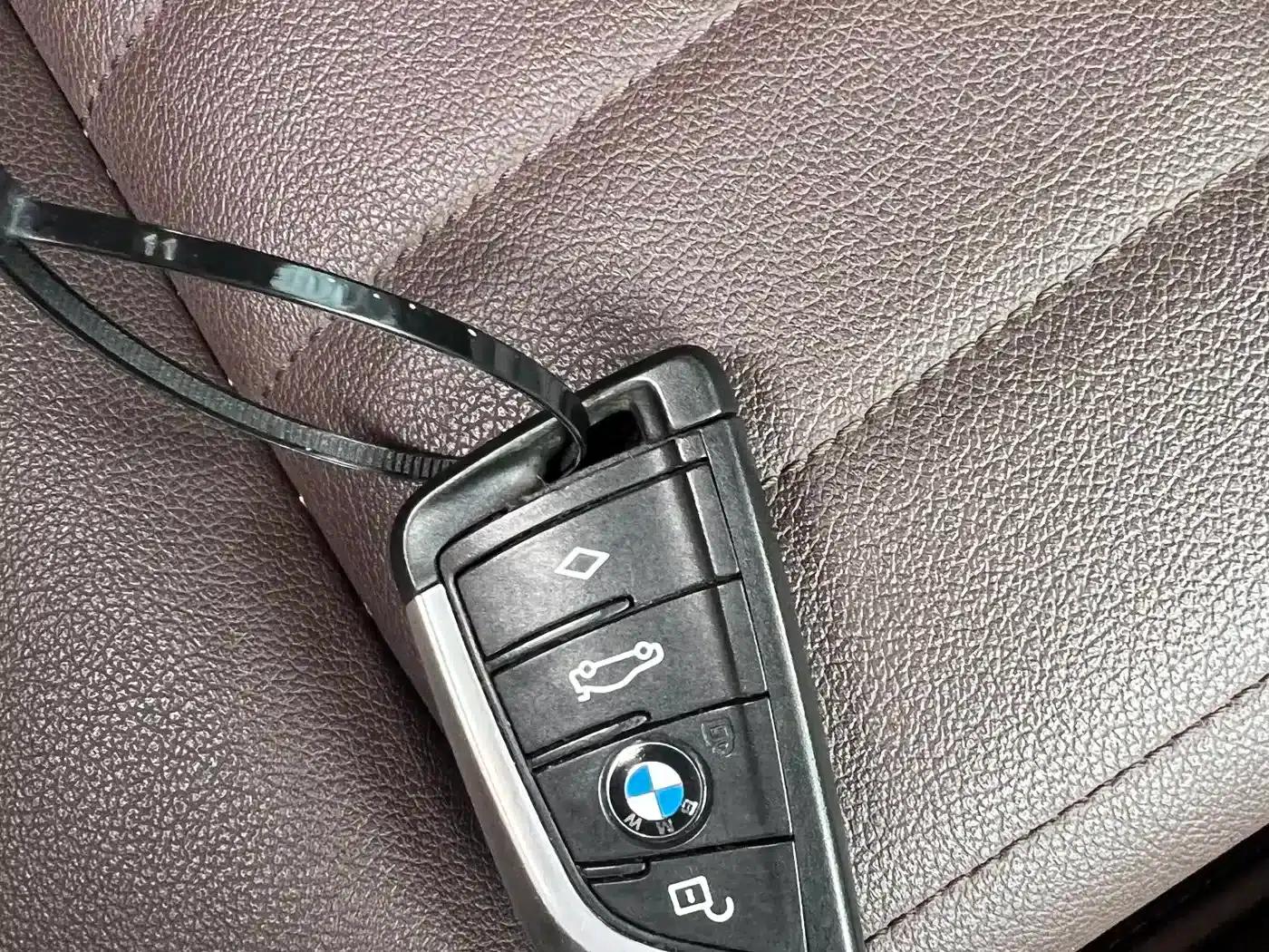 BMW X3 2021 xDrive25i Luxury Package — миниатюра 35