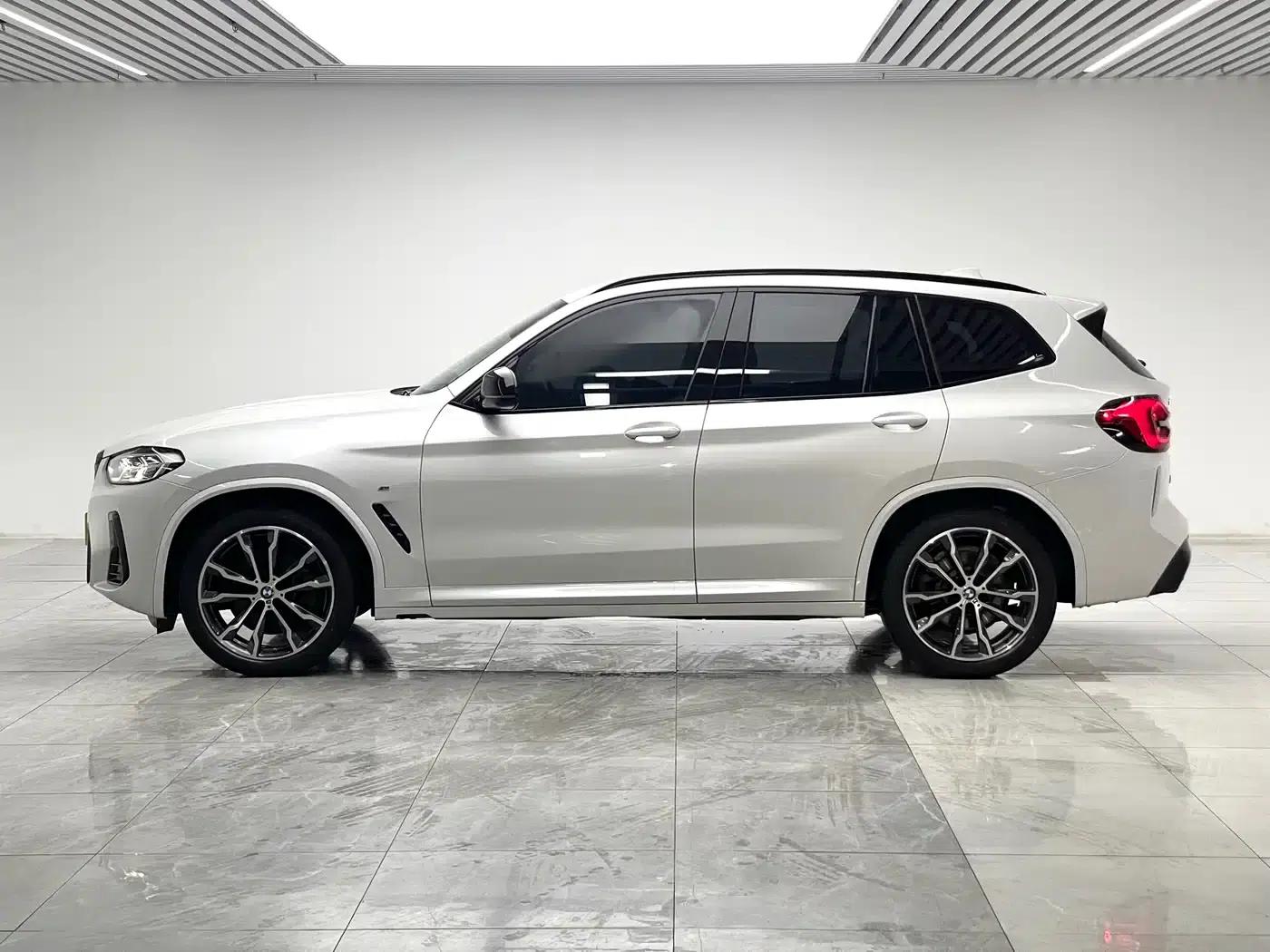 BMW X3 2022 xDrive30i Leading Edition M Sport Package — миниатюра 7