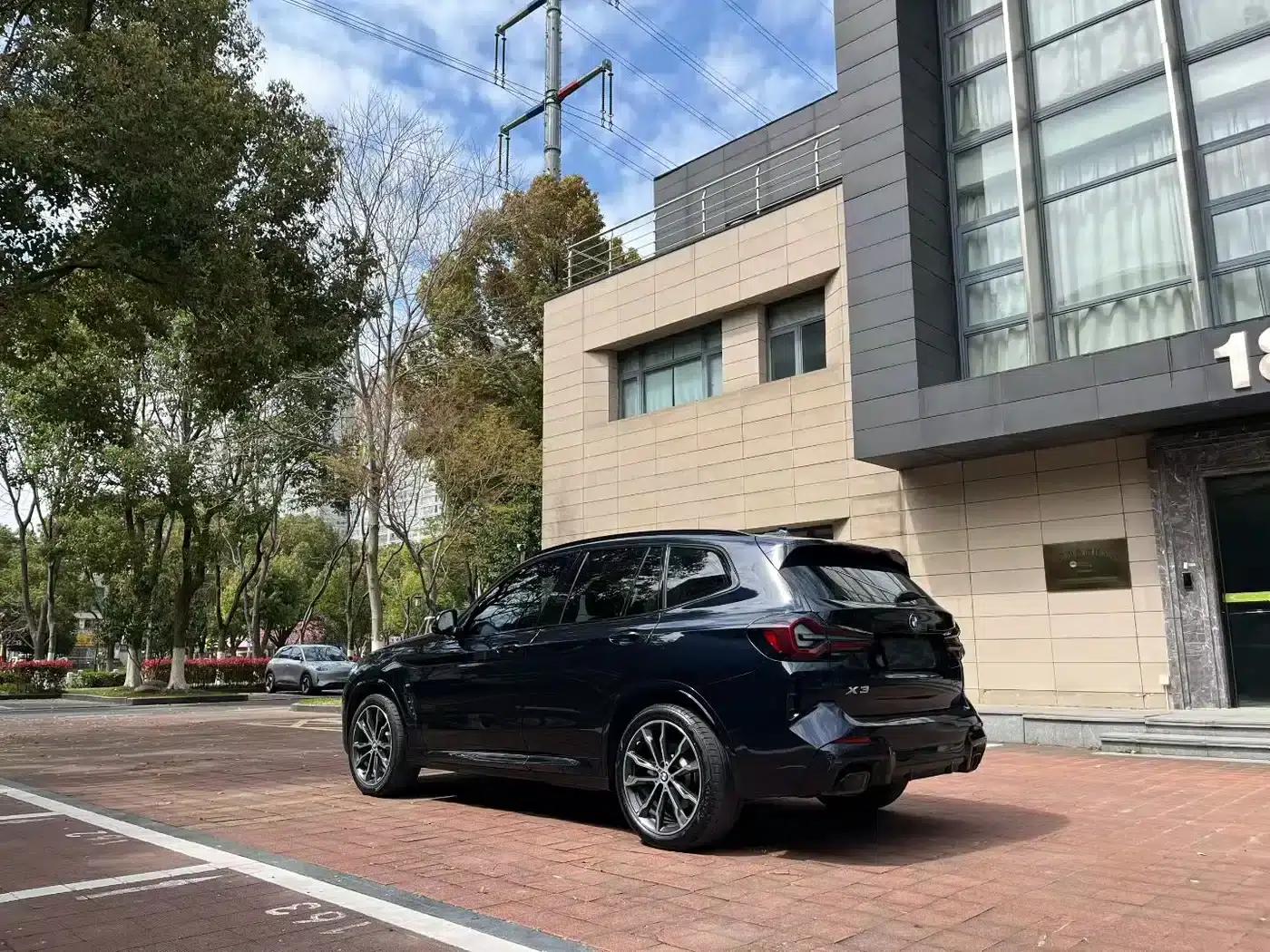 BMW X3 2022 xDrive30i Leading Edition M Sport Package — миниатюра 8