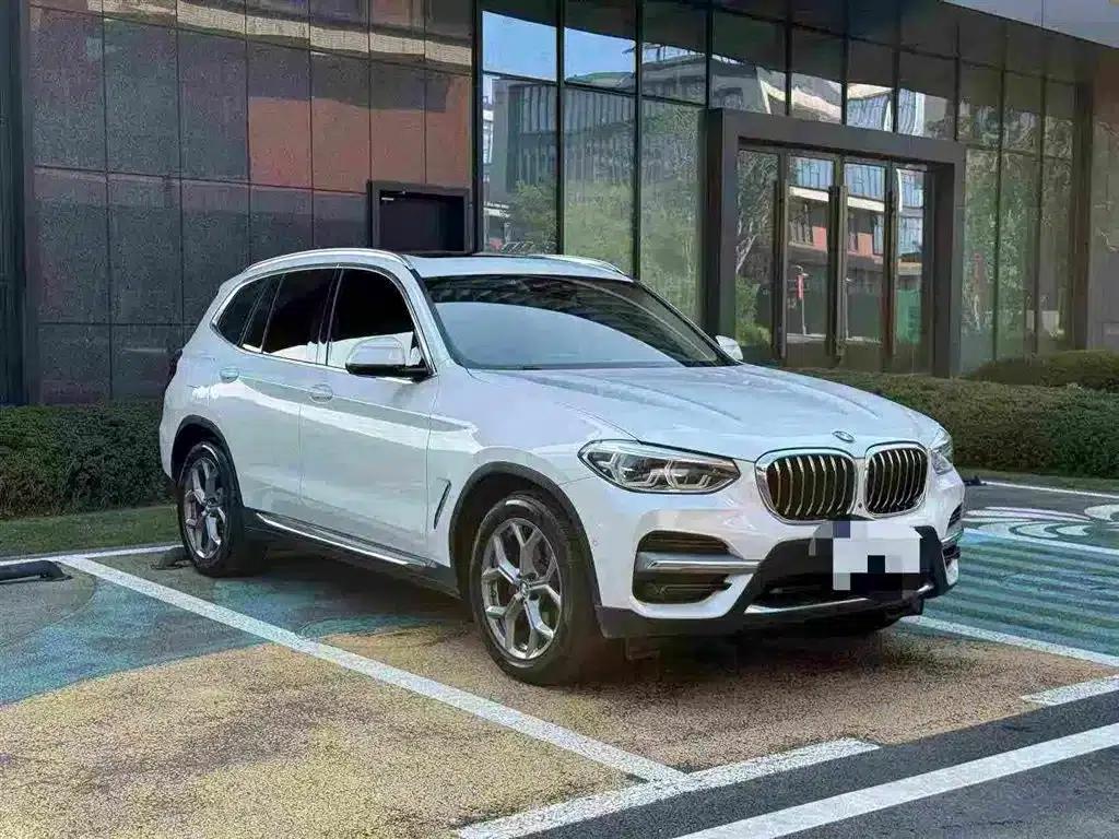 BMW X3 2021 xDrive28i Luxury Package — миниатюра 3