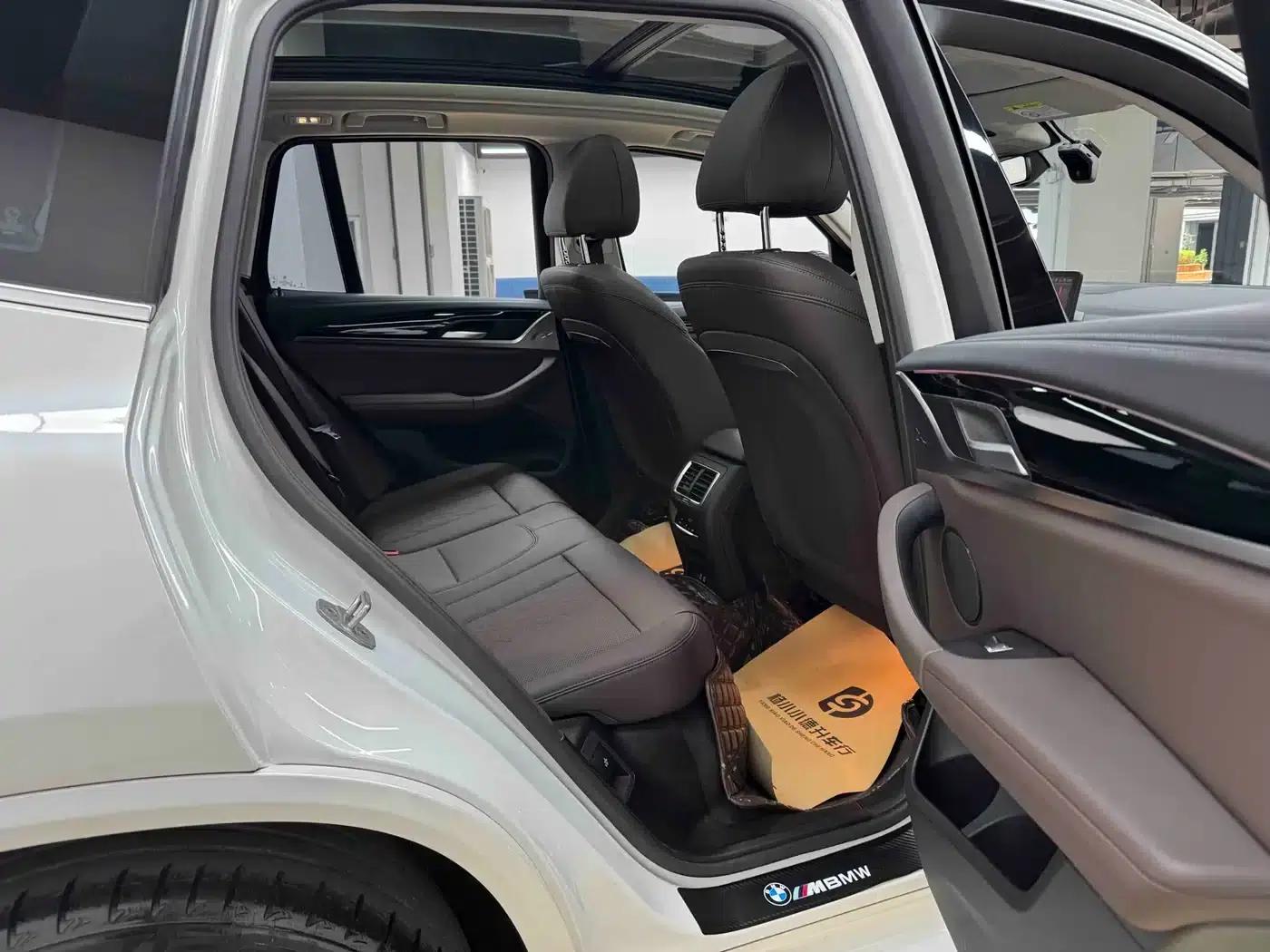 2022 BMW X3 xDrive25i M Sport Package — миниатюра 22