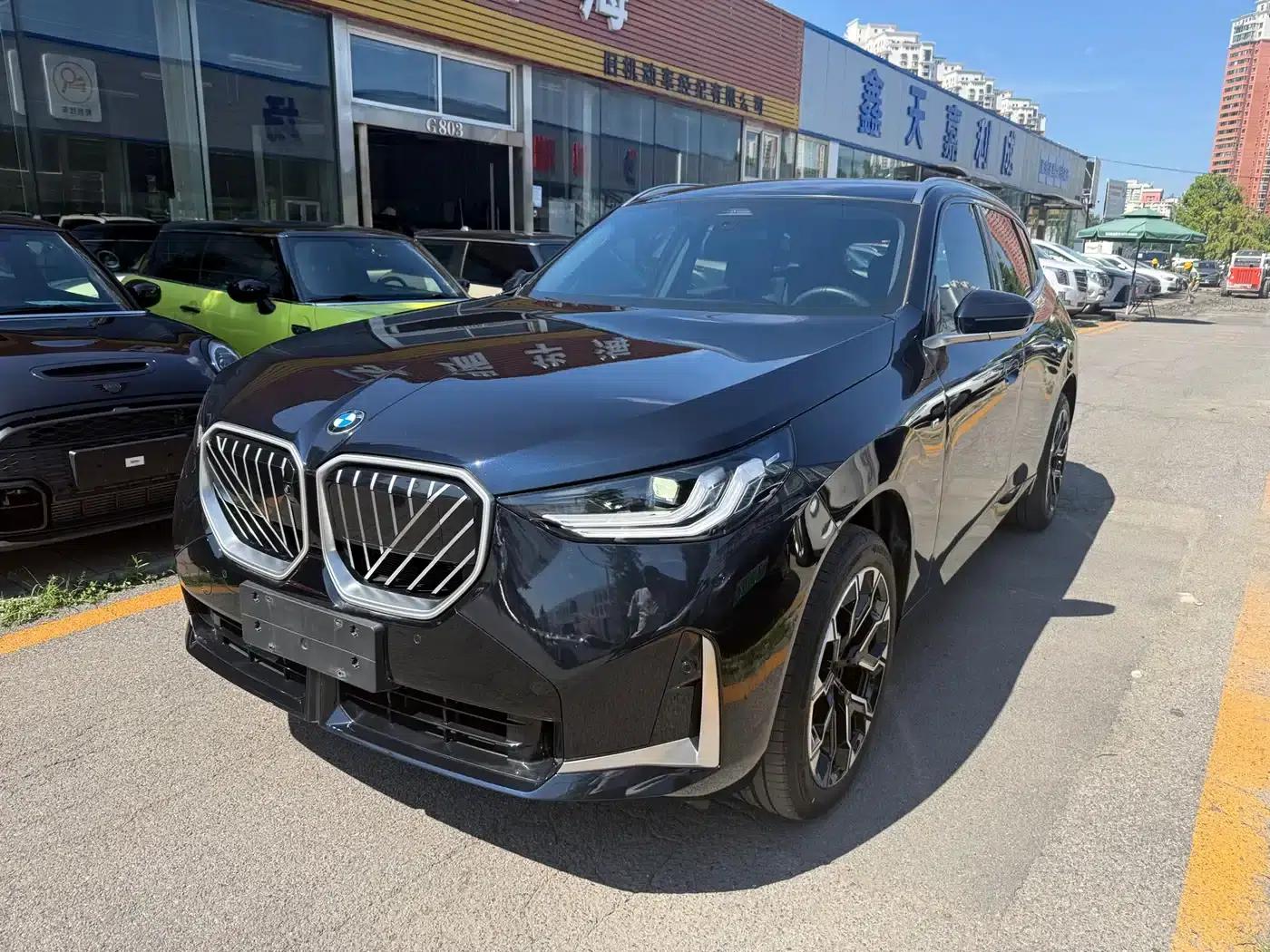 BMW X3 2025 xDrive30L Leading Edition M Sport Package — миниатюра 1