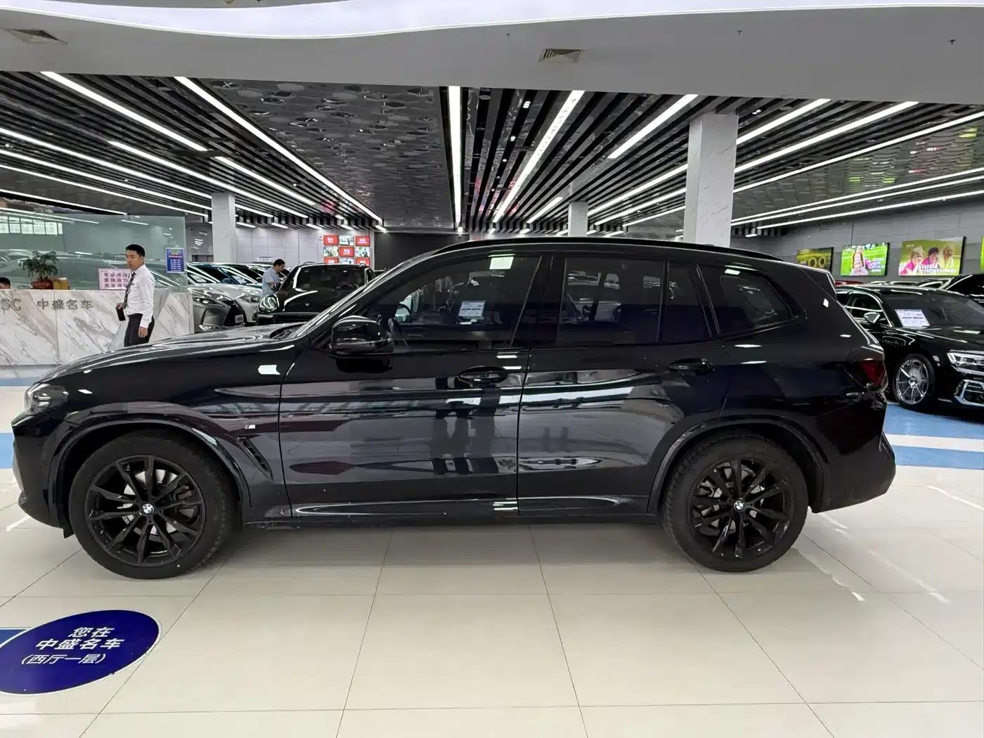 BMW X3 2023 xDrive30i Luxury M Sport Package — миниатюра 4