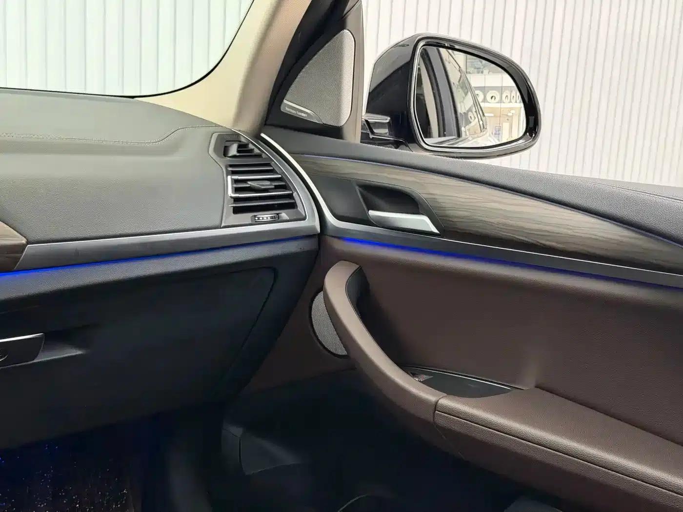 BMW X3 2022 xDrive30i Leading Edition M Sport Package — миниатюра 22