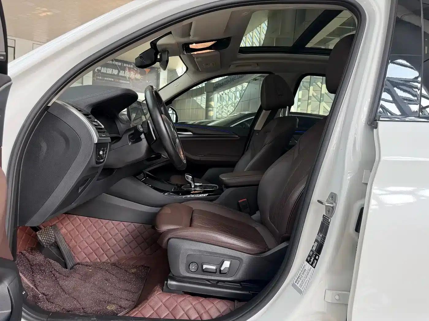 BMW X3 2022 xDrive30i Leading Edition M Sport Package — миниатюра 23