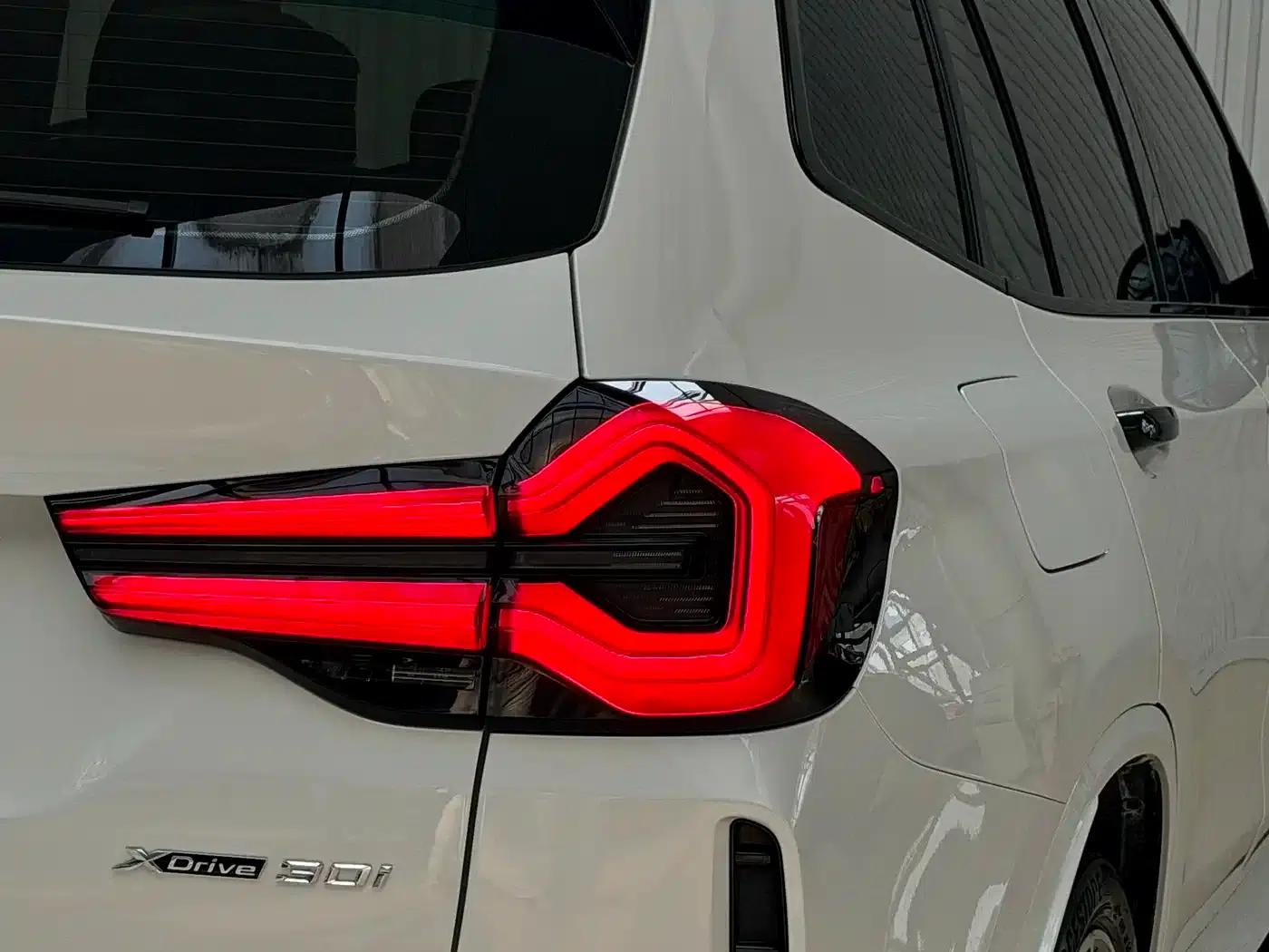 BMW X3 2022 xDrive30i Leading Edition M Sport Package — миниатюра 10