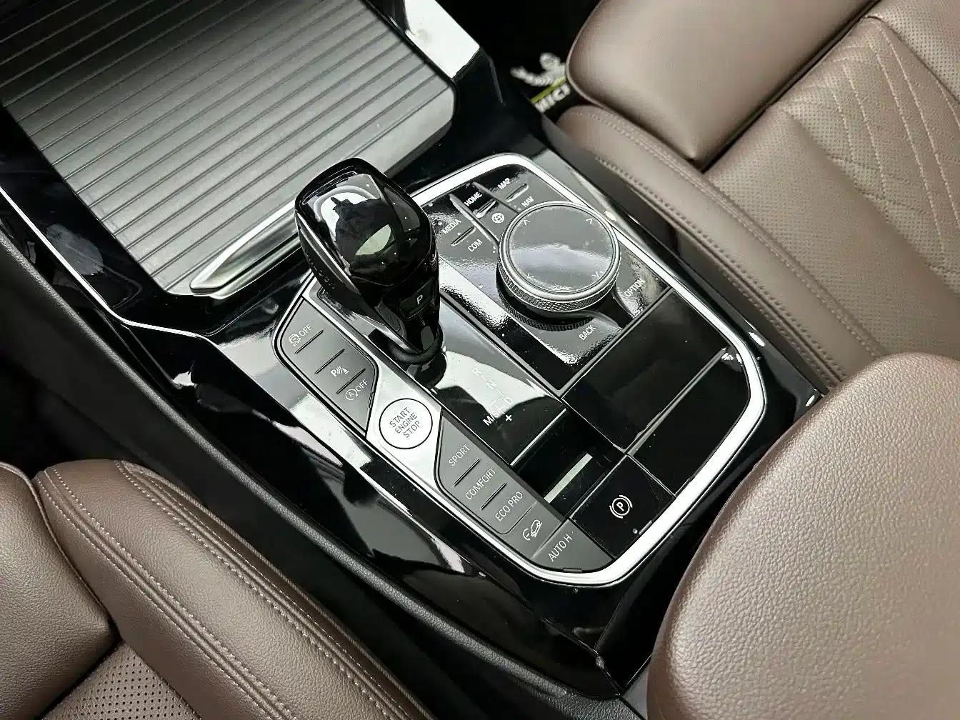 BMW X3 2022 xDrive30i Leading Edition M Sport Package — миниатюра 16