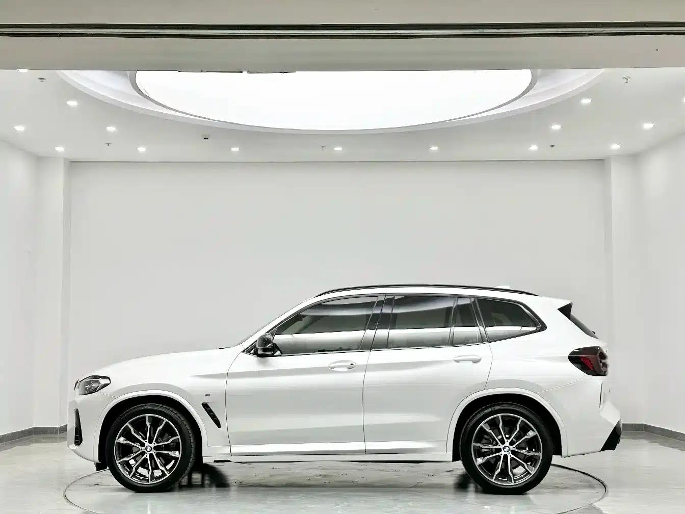 BMW X3 2022 xDrive30i Leading Edition M Sport Package — миниатюра 3