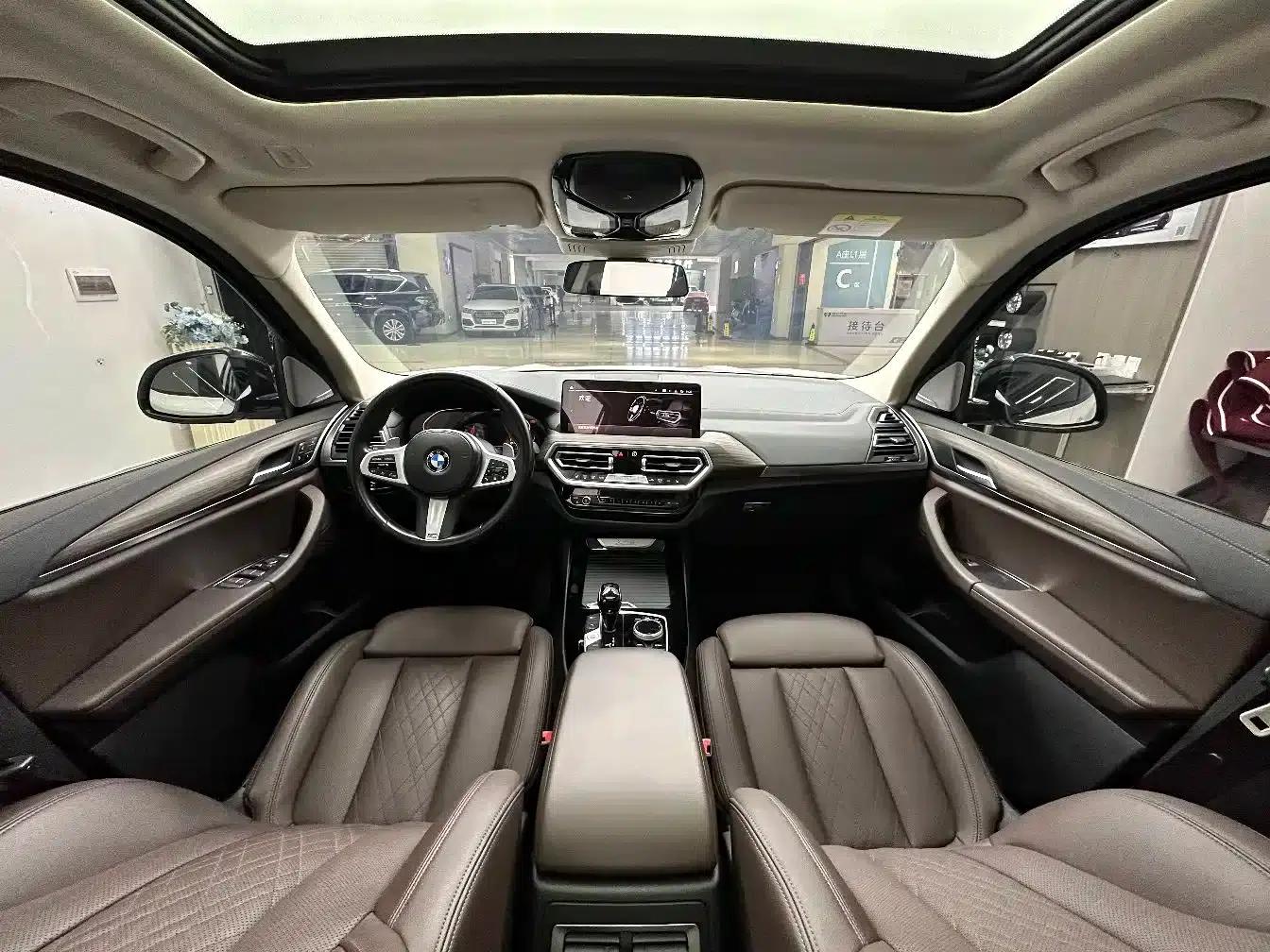 BMW X3 2022 xDrive30i Leading Edition M Sport Package — миниатюра 9