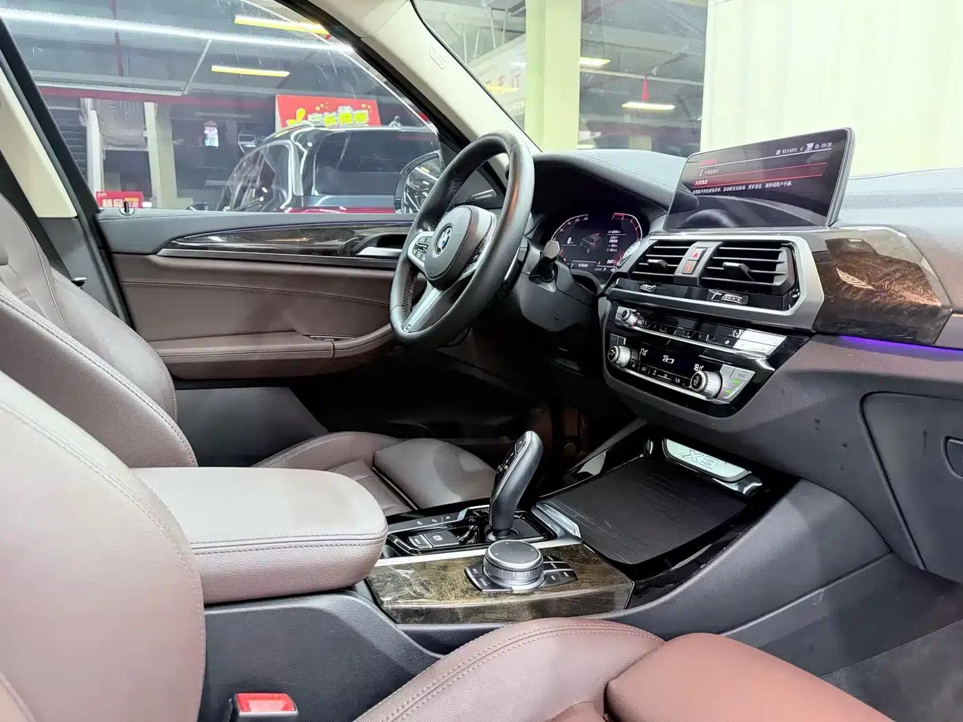 BMW X3 2020 xDrive30i Leading M Sport Package — миниатюра 12