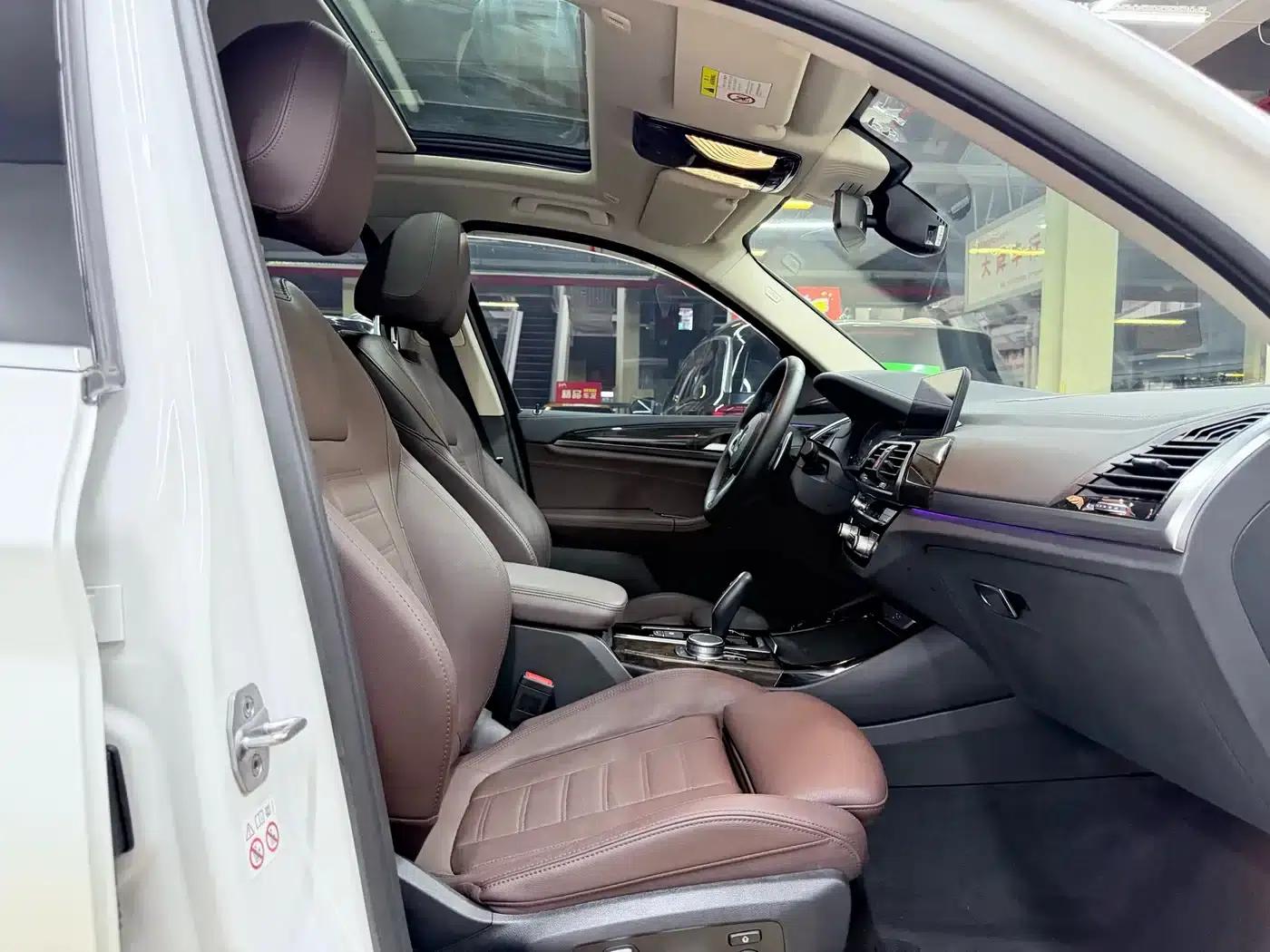 BMW X3 2020 xDrive30i Leading M Sport Package — миниатюра 13
