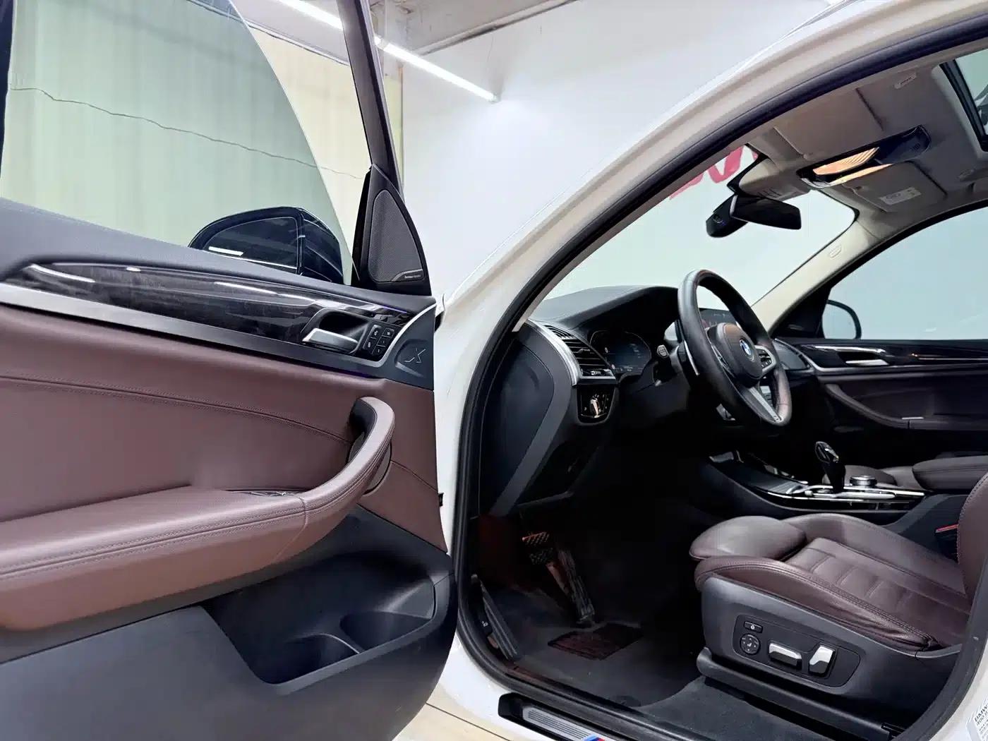 BMW X3 2020 xDrive30i Leading M Sport Package — миниатюра 24