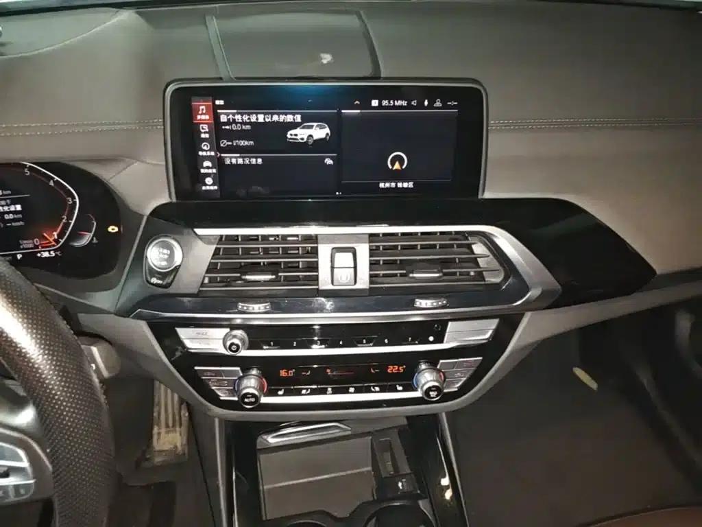 BMW X3 2020 xDrive25i Luxury Package — миниатюра 13