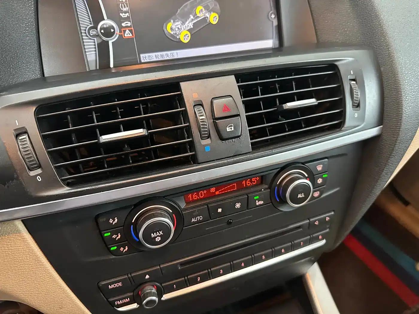2011 BMW X3 xDrive28i Leading Edition (Imported) — миниатюра 11