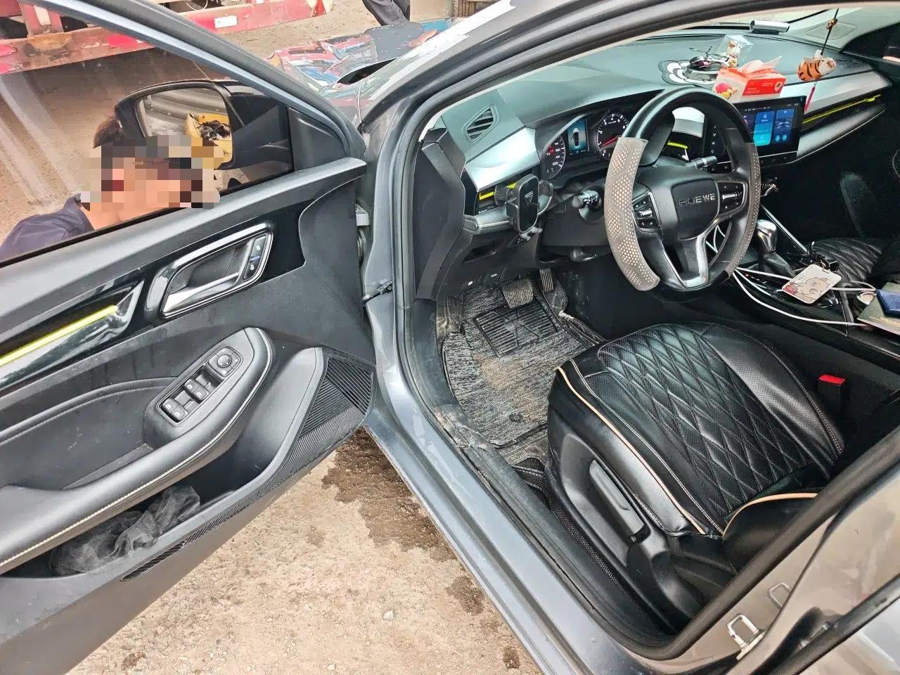 Roewe i5 2021 1.5L CVT Platinum Edition — миниатюра 16