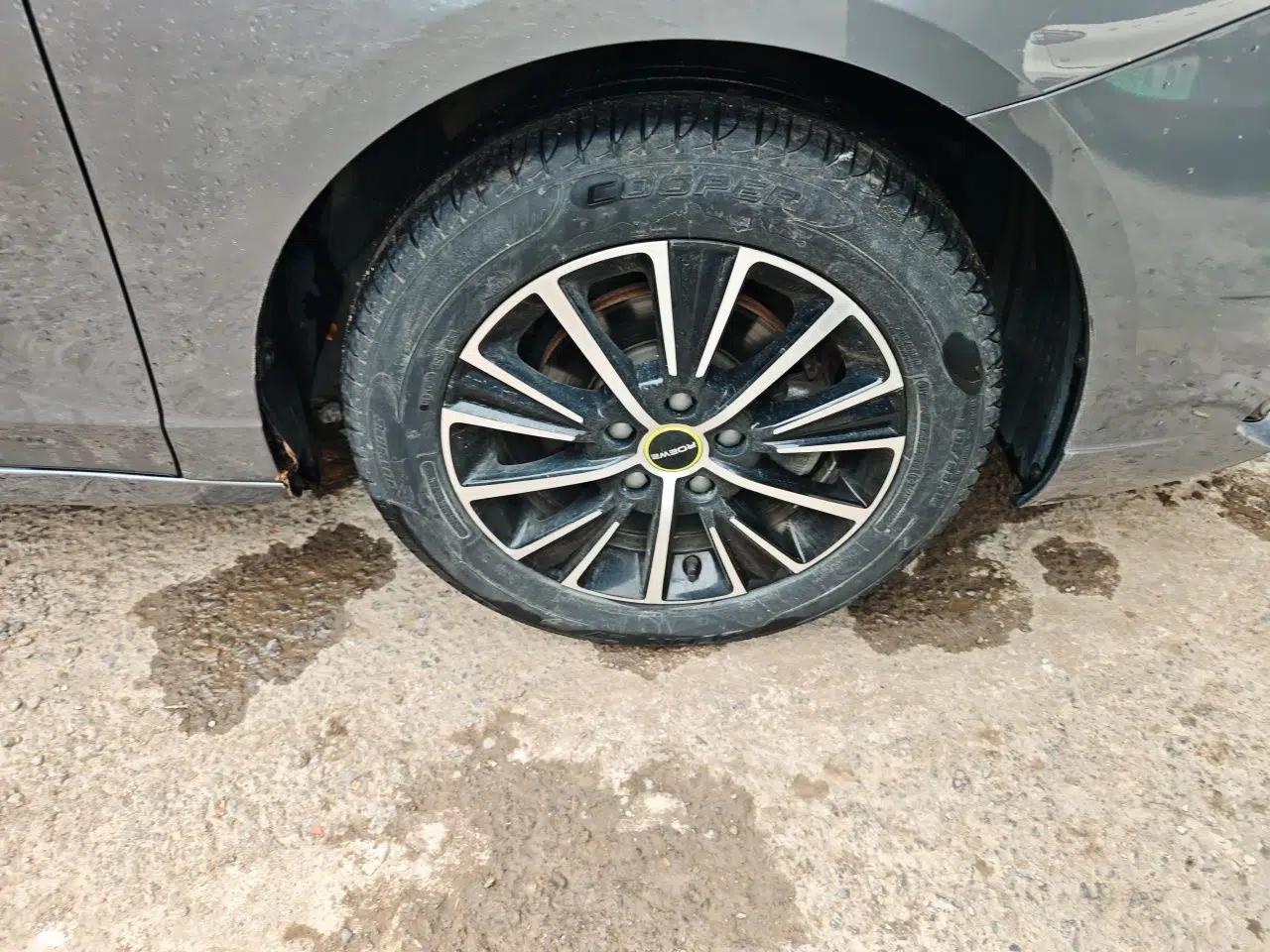 Roewe i5 2021 1.5L CVT Platinum Edition — миниатюра 8