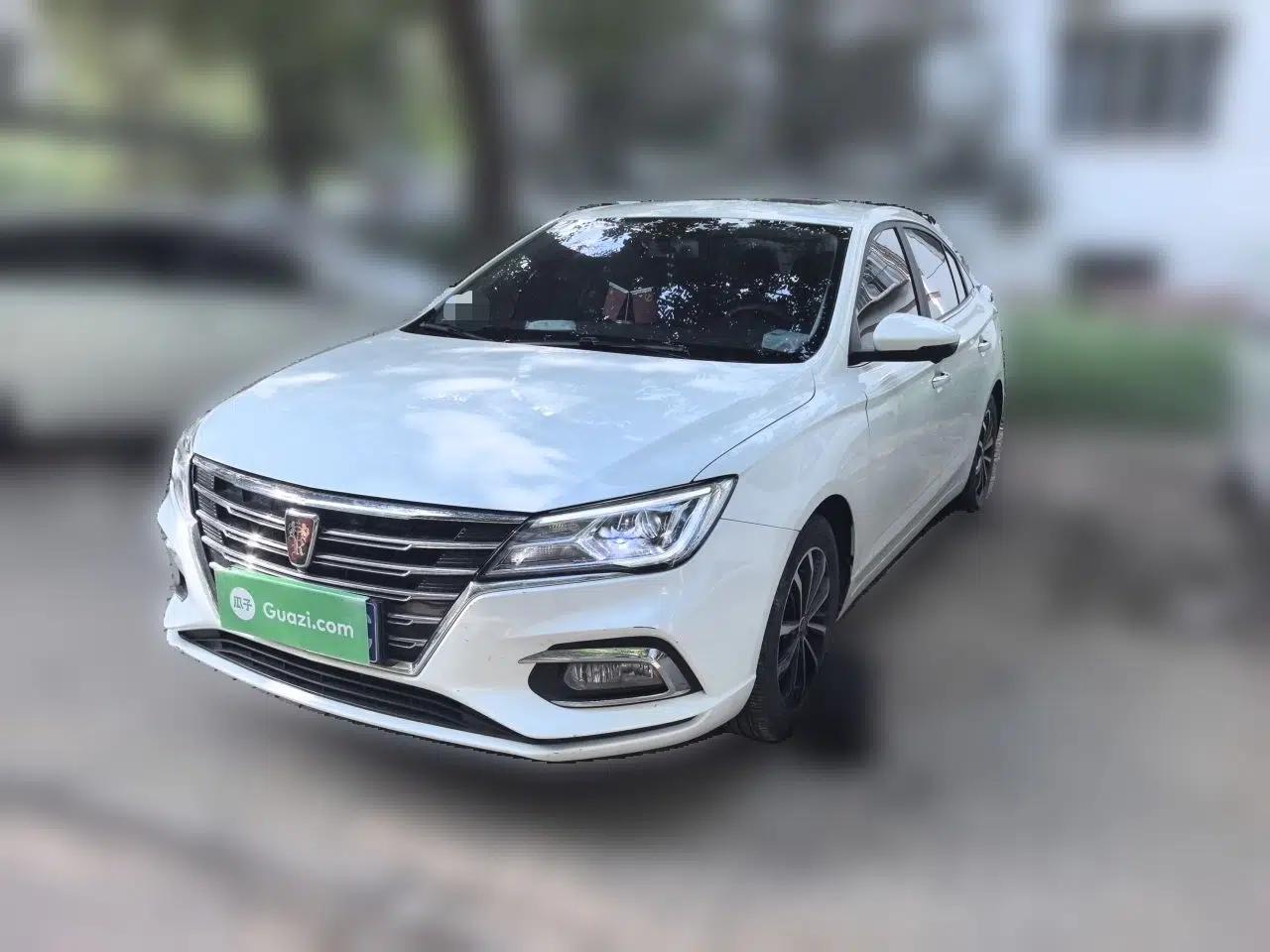 Roewe i5 2020 1.5L Automatic 4G Connect Luxury Flagship Edition — миниатюра 1