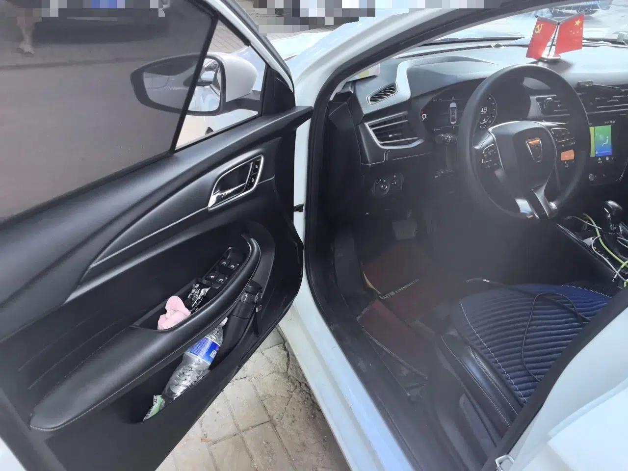 Roewe i5 2020 1.5L Automatic 4G Connect Luxury Flagship Edition — миниатюра 16
