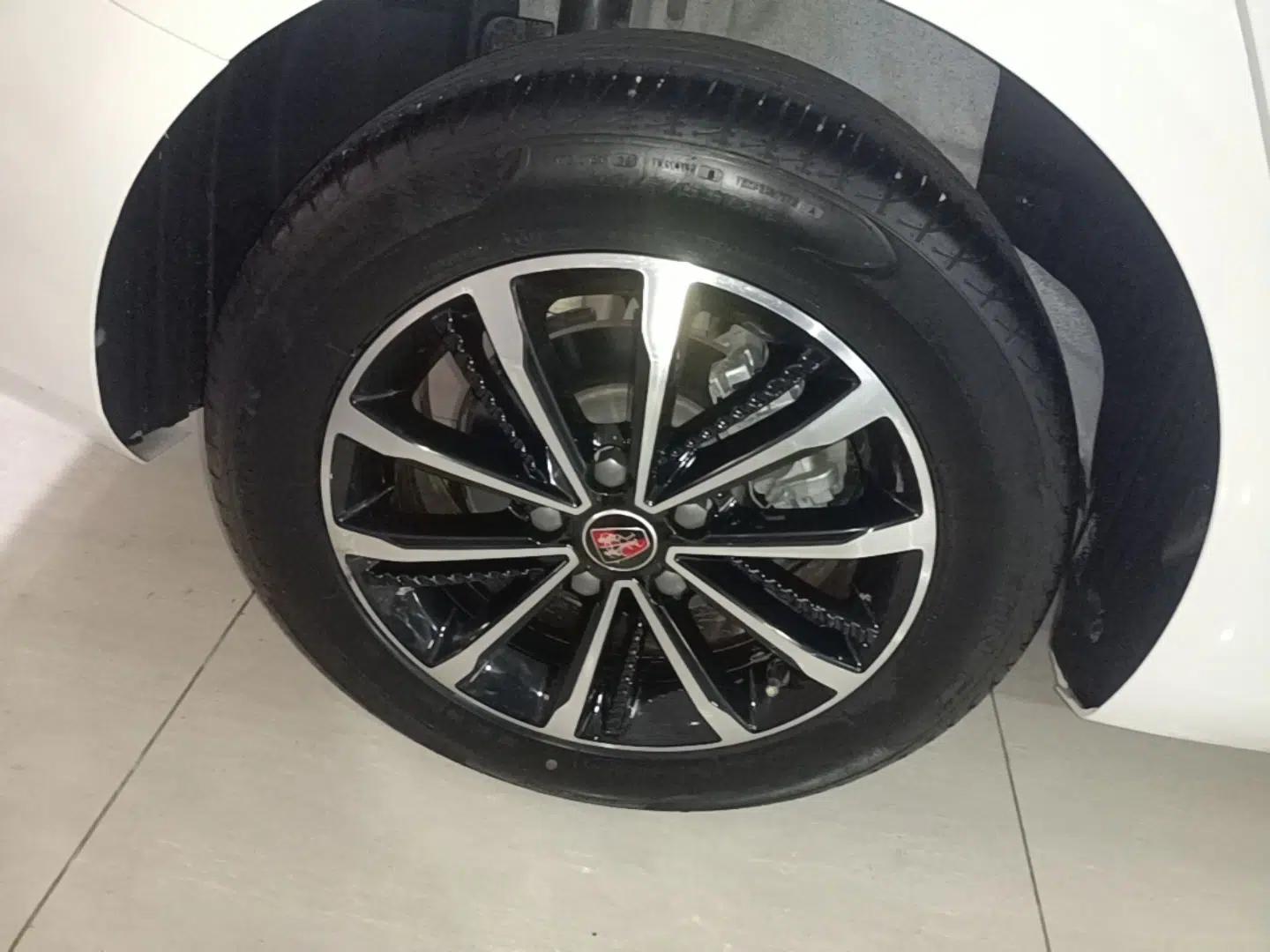Roewe i5 2020 1.5L Automatic 4G Connect Luxury Flagship Edition — миниатюра 11