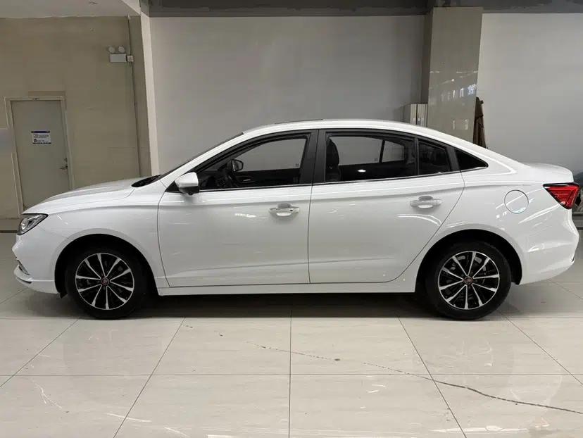 Roewe i5 2020 1.5L Automatic 4G Connect Luxury Flagship Edition — миниатюра 14