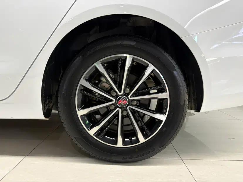 Roewe i5 2020 1.5L Automatic 4G Connect Luxury Flagship Edition — миниатюра 20