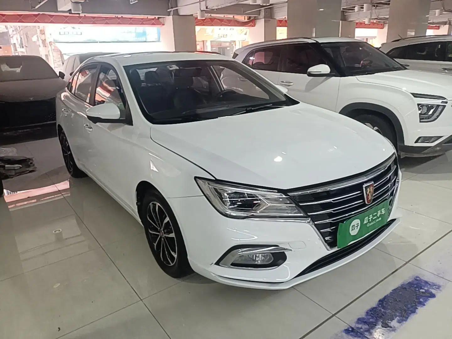 Roewe i5 2020 1.5L Automatic 4G Connect Luxury Flagship Edition — миниатюра 3