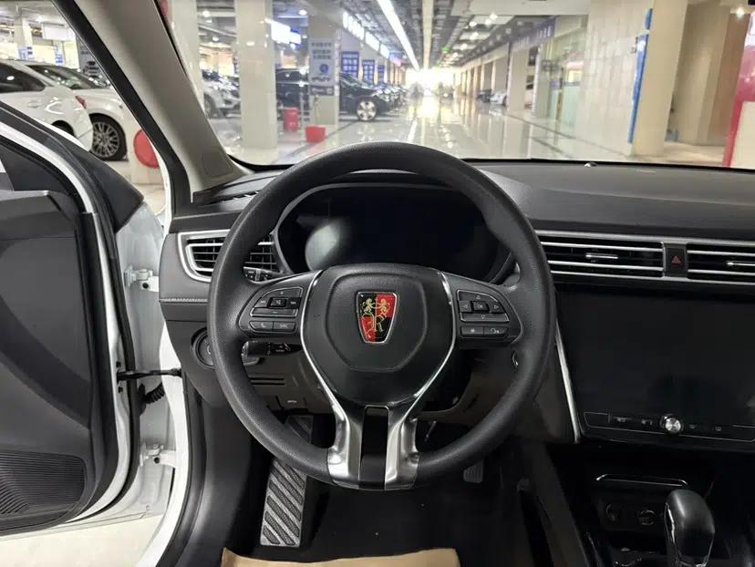 Roewe i5 2020 1.5L Automatic 4G Connect Luxury Flagship Edition — миниатюра 23
