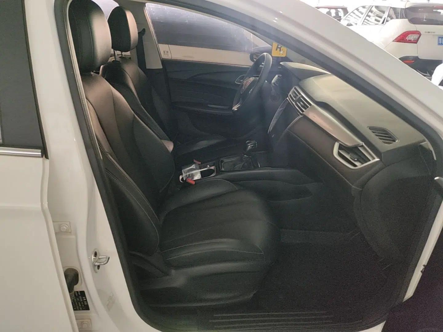 Roewe i5 2019 1.5L Automatic 4G Connected Langhao Edition — миниатюра 19
