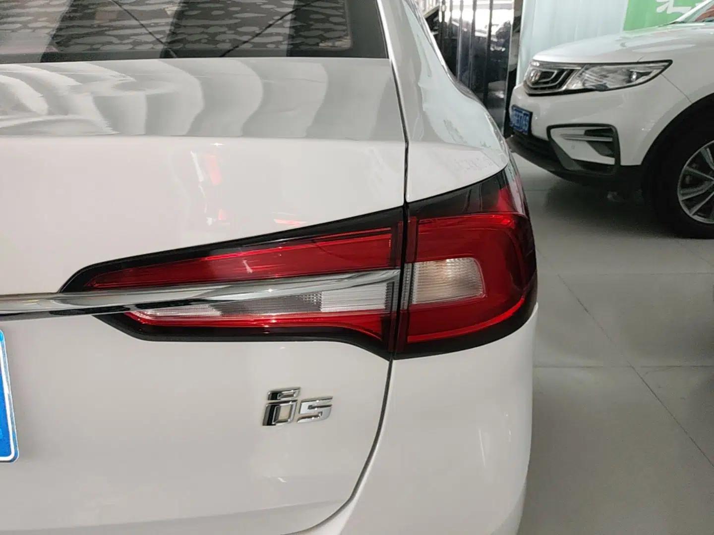Roewe i5 2019 1.5L Automatic 4G Connected Langhao Edition — миниатюра 9
