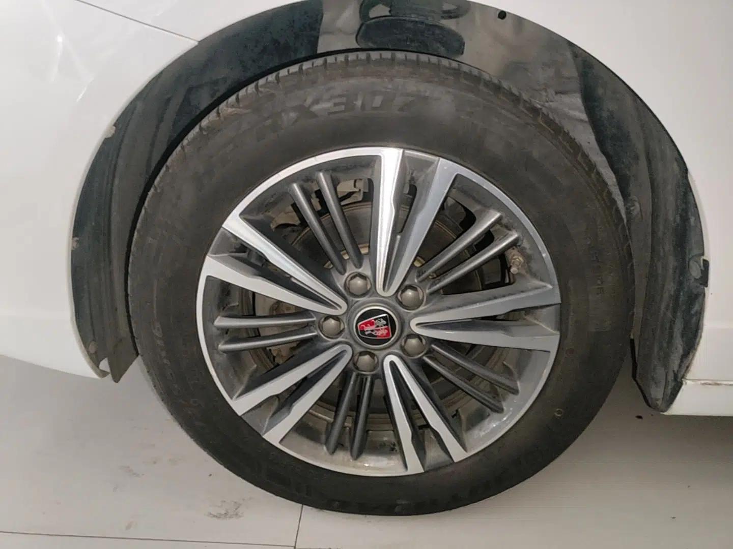 Roewe i5 2019 1.5L Automatic 4G Connected Langhao Edition — миниатюра 10