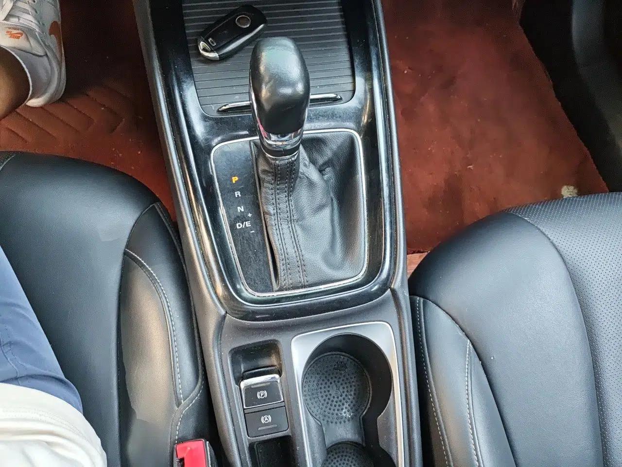 Roewe i5 2019 1.5L Automatic 4G Connected Langhao Edition — миниатюра 14