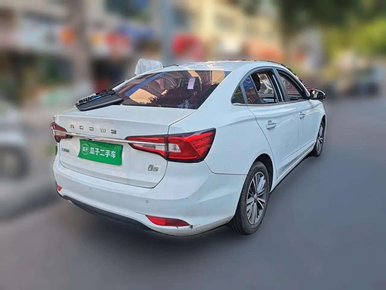 Roewe i5 2019 1.5L Automatic 4G Connected Langhao Edition — миниатюра 6