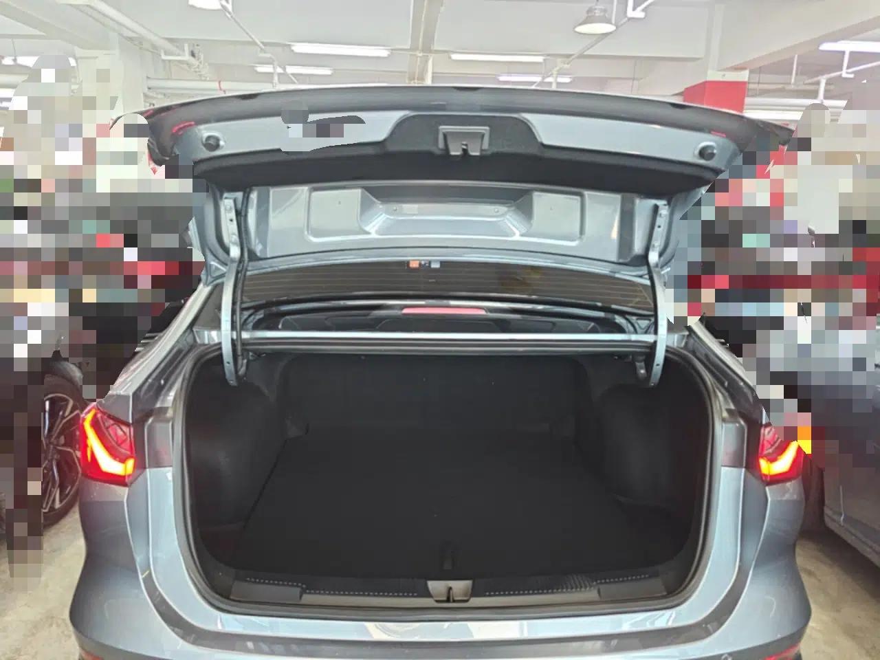 Roewe i5 2023 1.5L CVT Luxury Edition — миниатюра 22