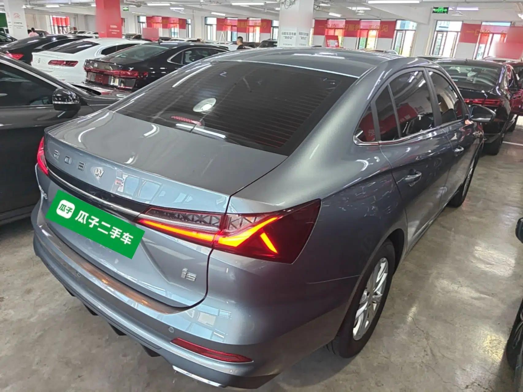 Roewe i5 2023 1.5L CVT Luxury Edition — миниатюра 6
