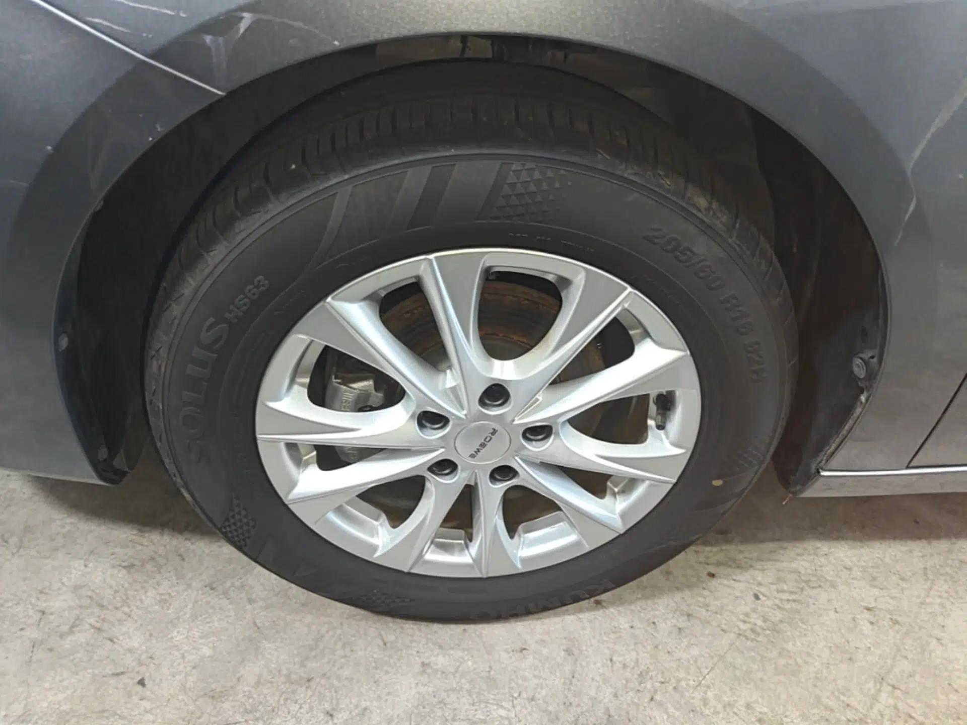 Roewe i5 2023 1.5L CVT Luxury Edition — миниатюра 10
