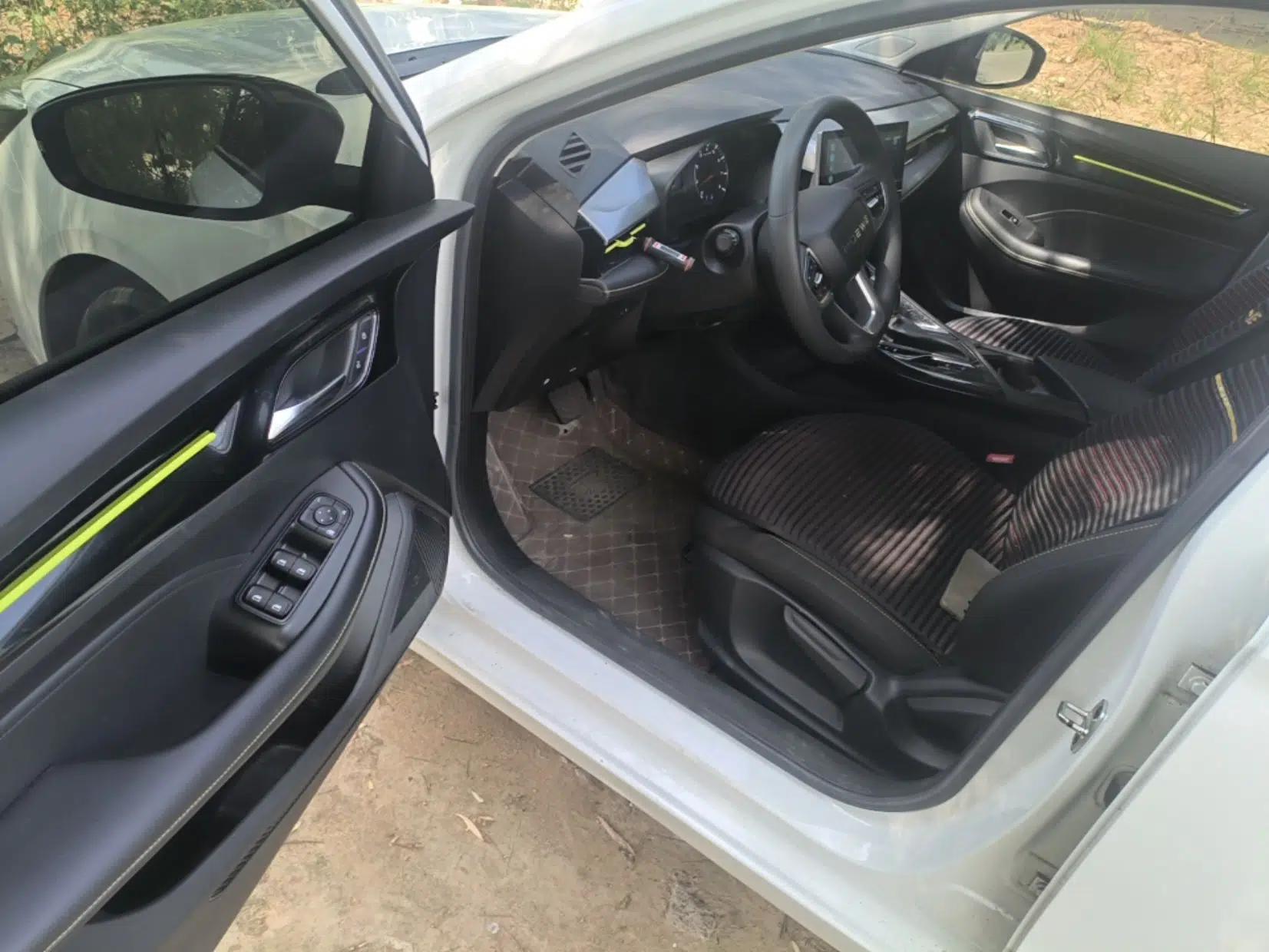 Roewe i5 2021 1.5L CVT Platinum Edition — миниатюра 18