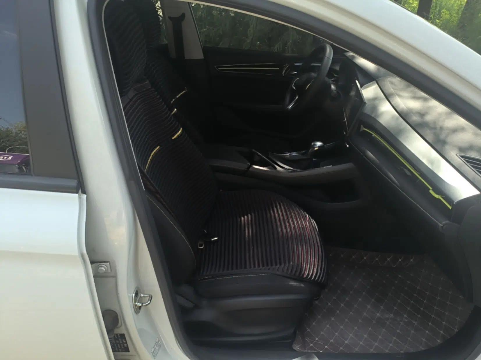 Roewe i5 2021 1.5L CVT Platinum Edition — миниатюра 19