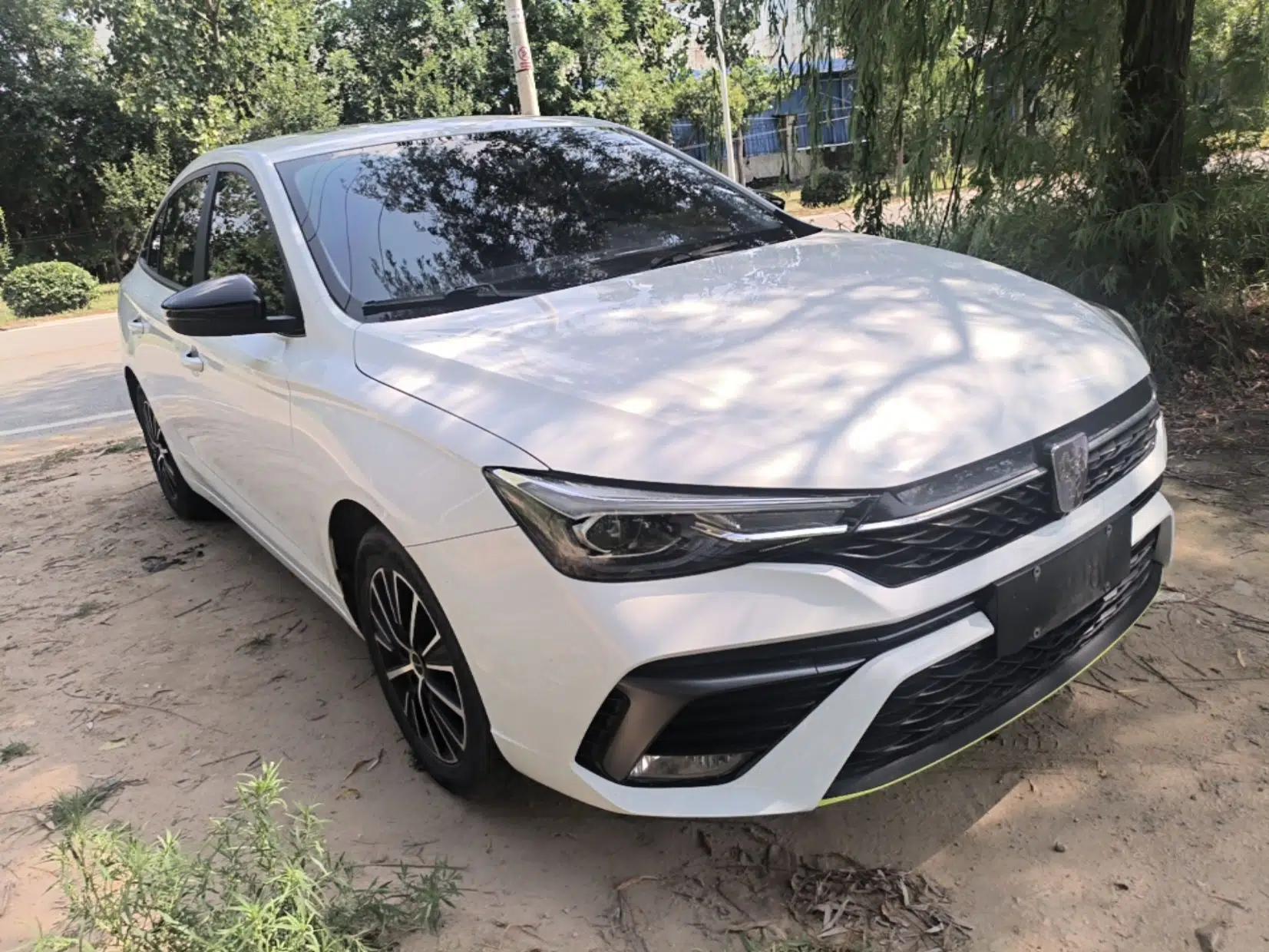 Roewe i5 2021 1.5L CVT Platinum Edition — миниатюра 3