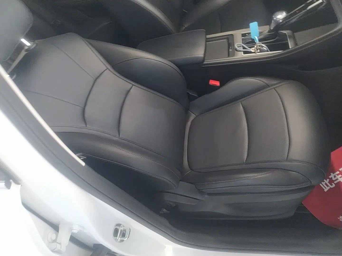 Roewe i5 2023 1.5L CVT Luxury Edition — миниатюра 19