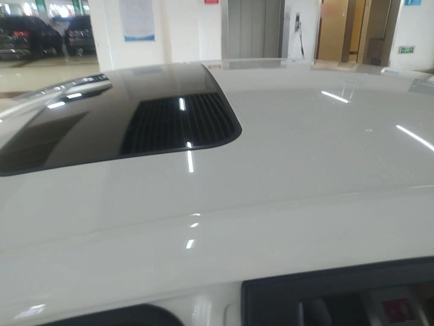 Roewe i5 2023 1.5L CVT Luxury Edition — миниатюра 7