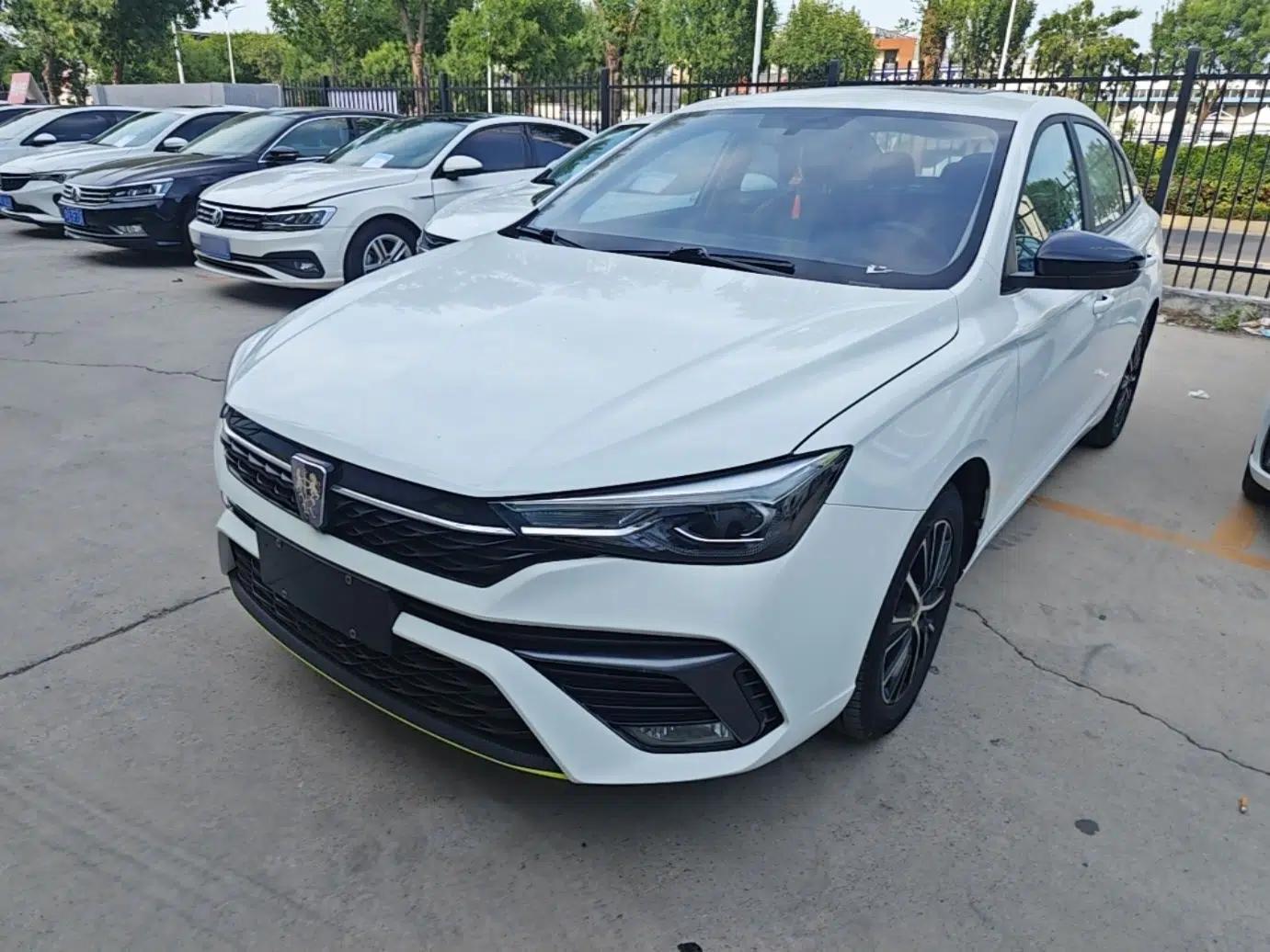 Roewe i5 2021 1.5L CVT Platinum Edition — миниатюра 1